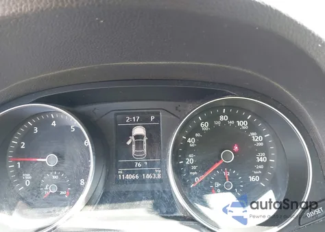 2017 Volkswagen Passat 1.8T R-Line из США, поврежденный, VIN 1VWDT7A39HC037405